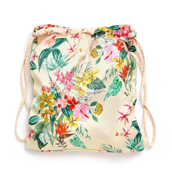 ban.do GOT YOUR BACK DRAWSTRING BACKPACK - Picture 1 of 2